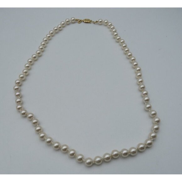 Roman Necklace RMN Hand Knotted Simulated Pearl 24" White Luster Gold Tone - Picture 5 of 7